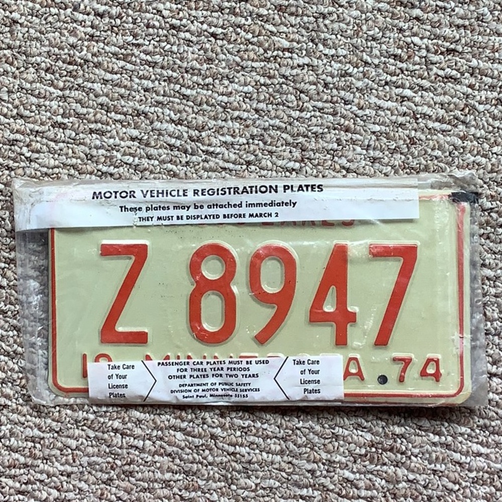 1974 MINNESOTA license plate  10,000 LAKES new ex!